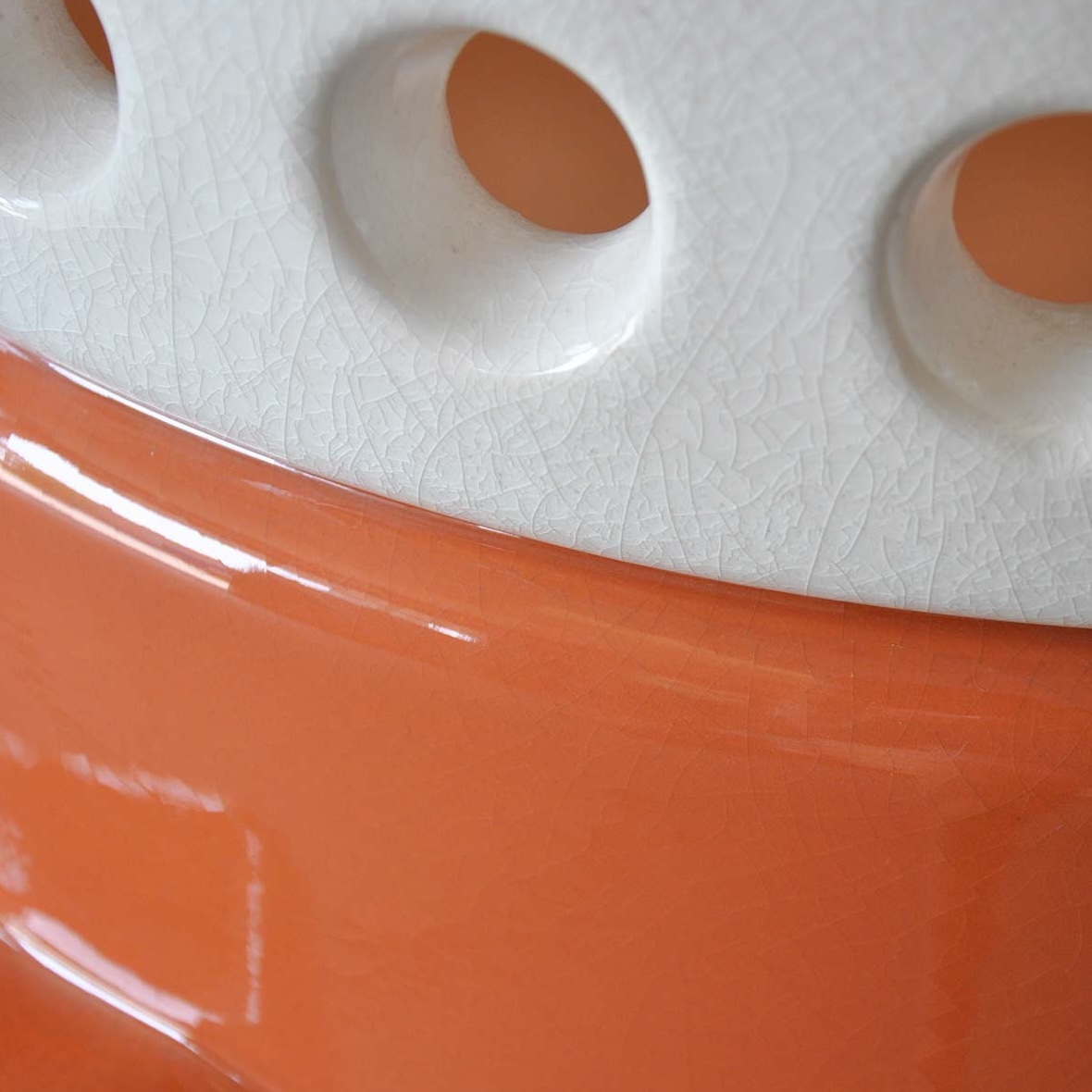 La castellamonte round stack slim orange:white detail