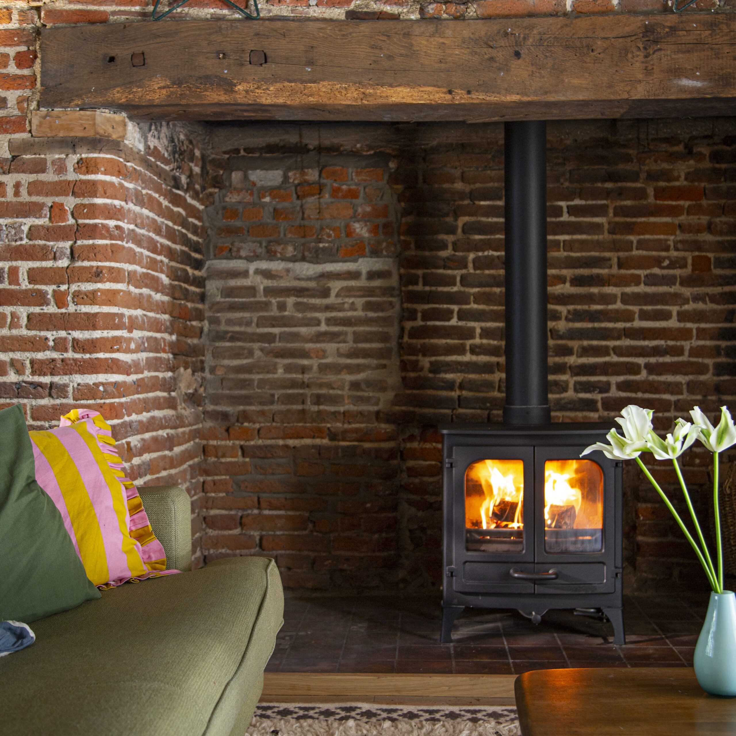 Charnwood Island I Matt Black
