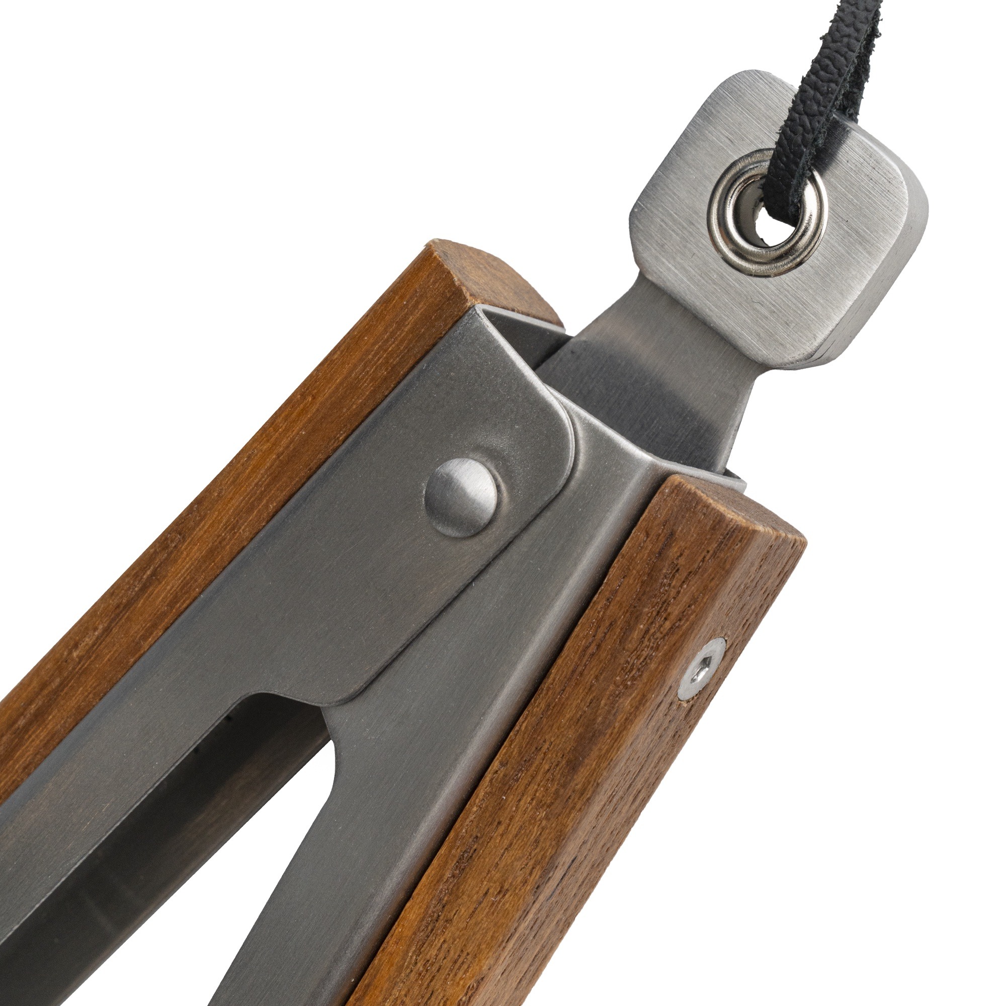 traeger tongs locking mechanism - hotboxstoves.co.uk