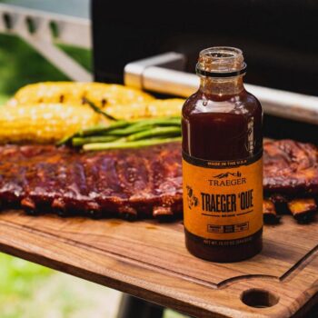 Traeger que sauce lifestyle image - hotboxstoves.co.uk