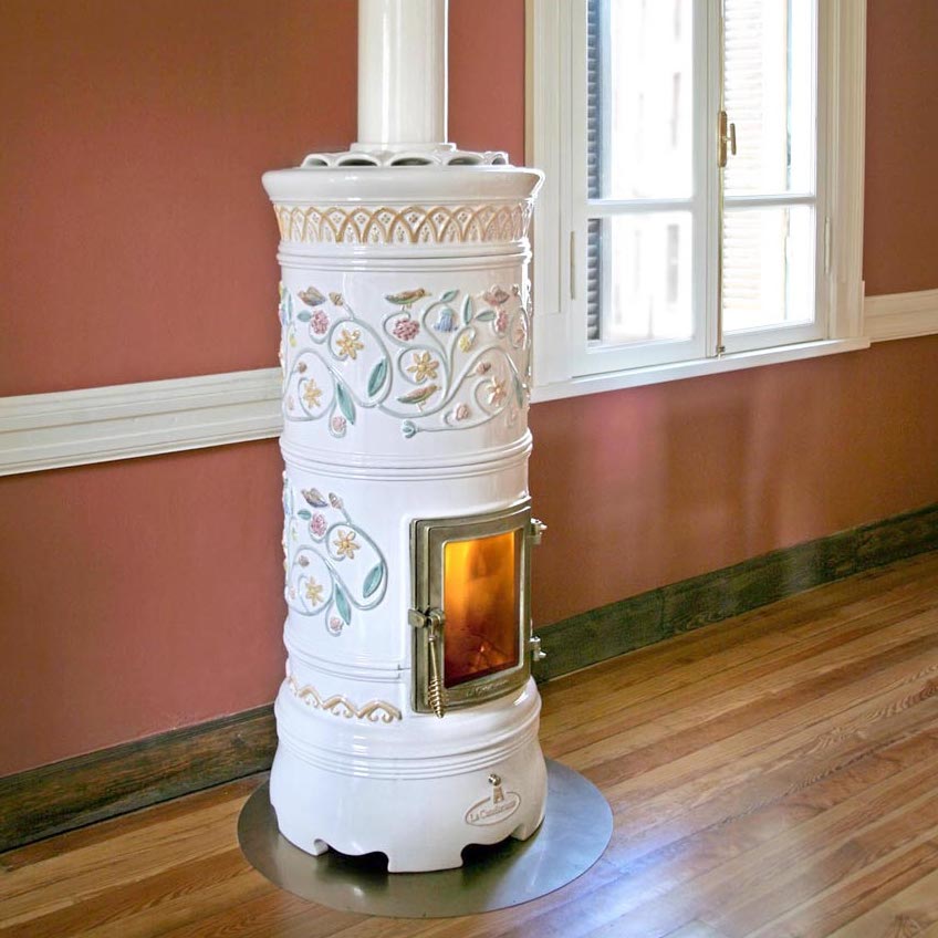 La Castellamonte Rondo 3a decorated - hotboxstoves.co.uk