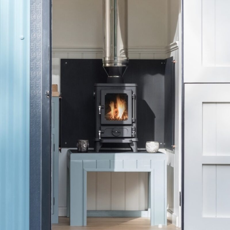 The hobbit in a caravan - hotboxstoves.co.uk