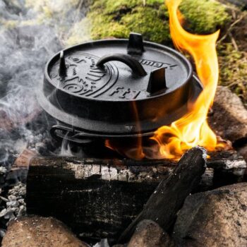 Petromax Dutch Oven lifestyle 3 - hotboxstoves.co.uk