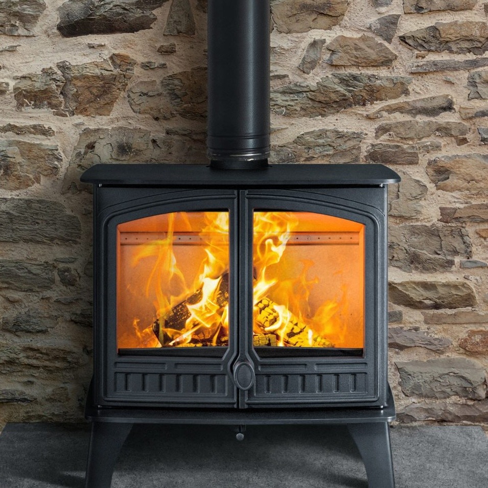 Heral 14 lifestyle close up - hotboxstoves.co.uk