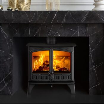 hunter herald 8 lifestyle close up - hotboxstoves.co.uk