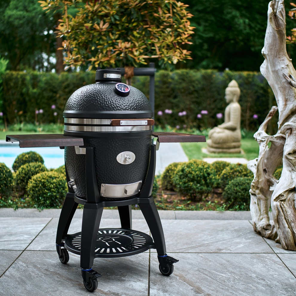Avantguarde 55 in the garden - hotboxstoves.co.uk